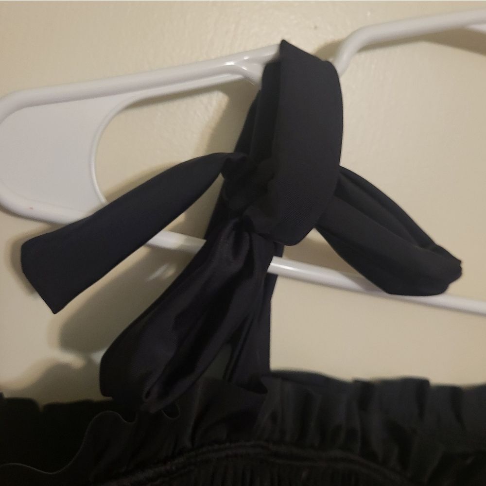 #79 Dazzling Divas Black Smocked Crop Top Bow Tie Shoulders, L NEW - Picture 3 of 8